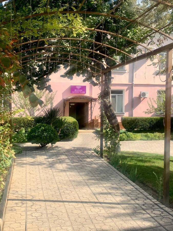 Armon Apart Hotel Khujand Exteriör bild