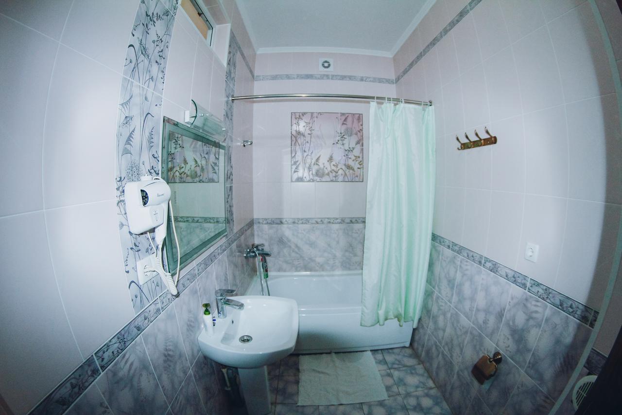Armon Apart Hotel Khujand Exteriör bild